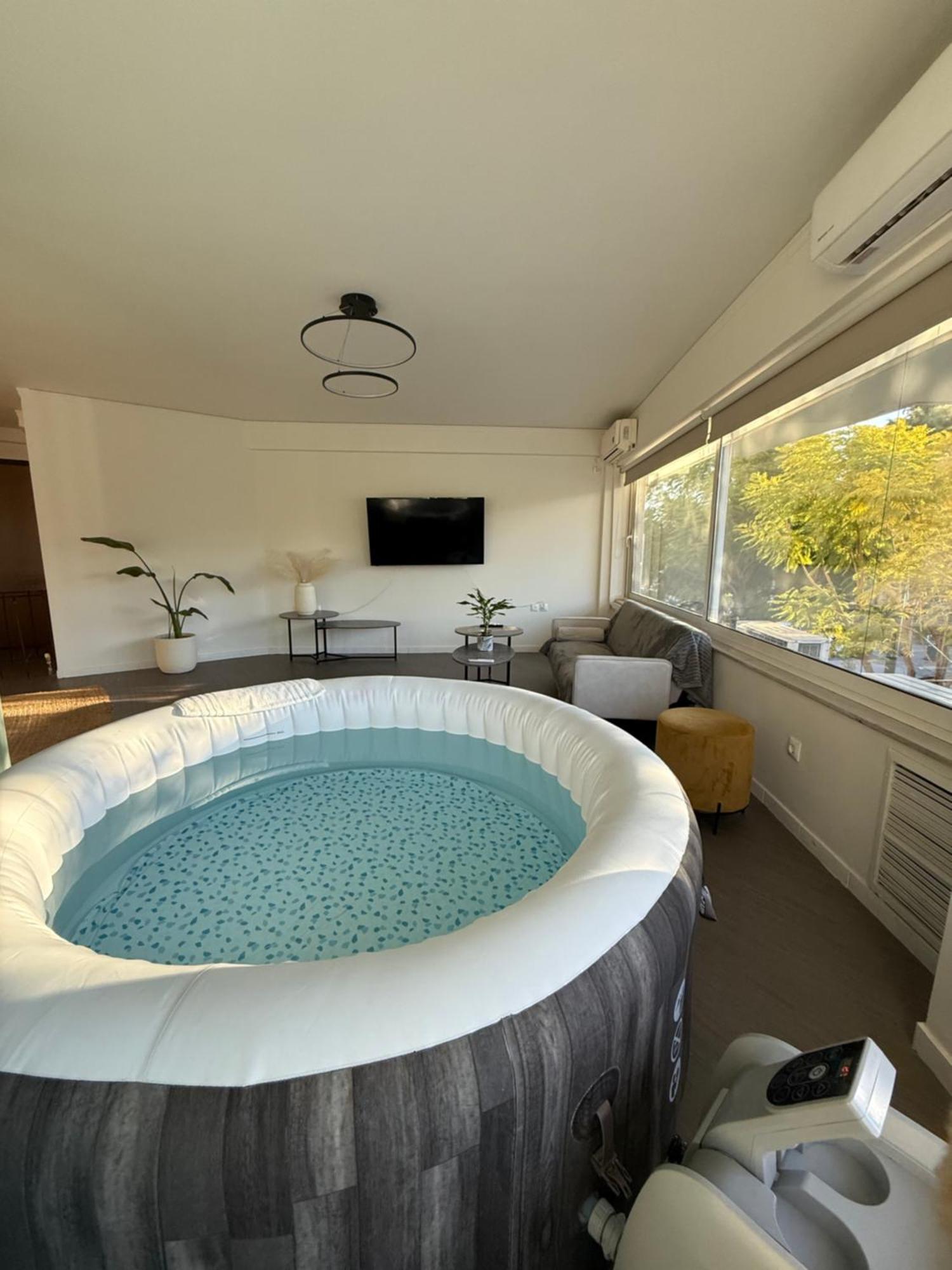 Sunny Private Jacuzzi Hydromassage